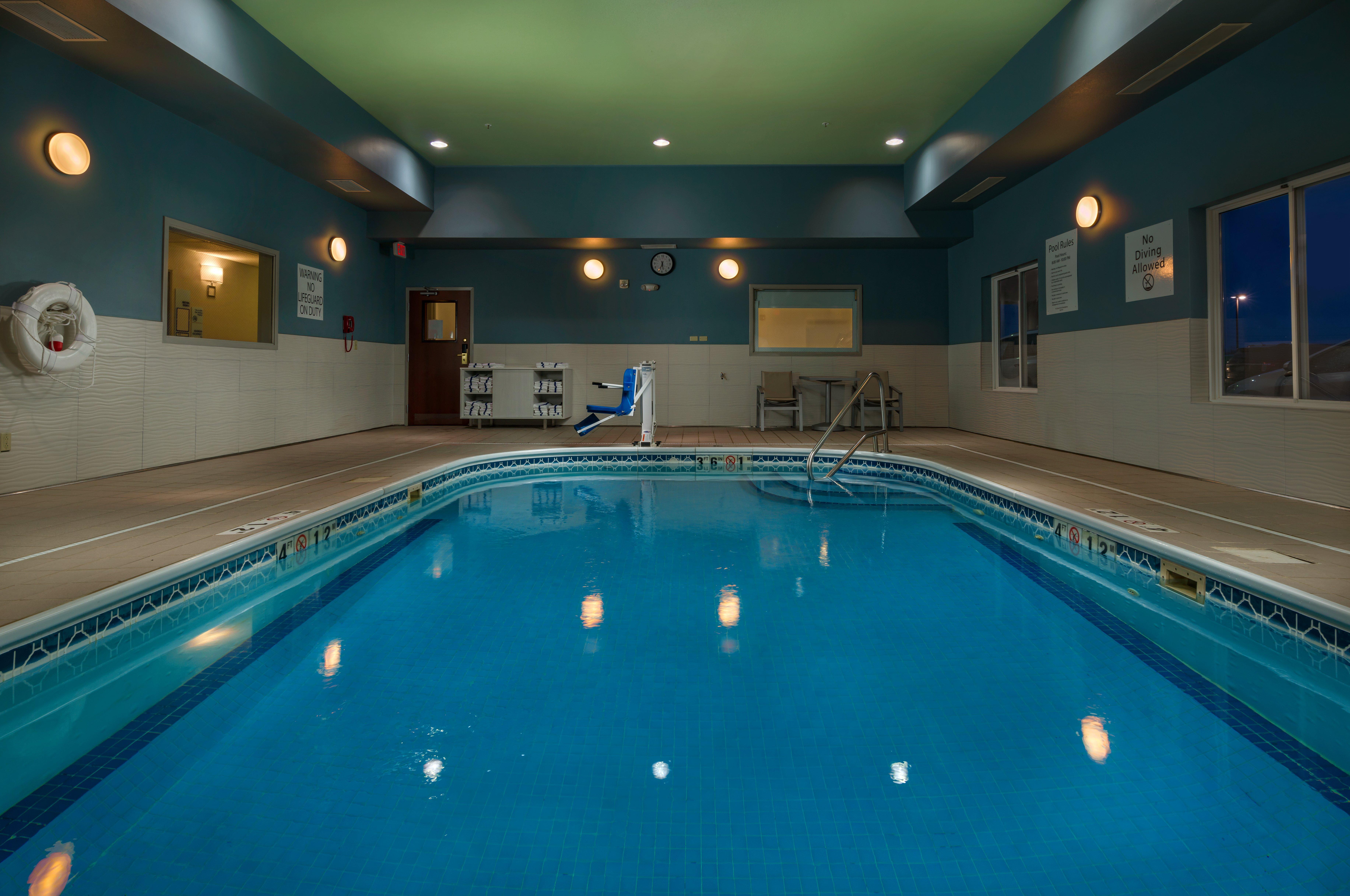 Holiday Inn Express Lawrence By Ihg Exterior foto